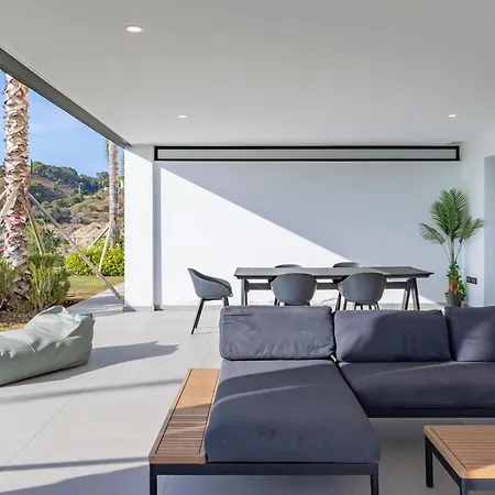 Lux Ground Floor In Mirador