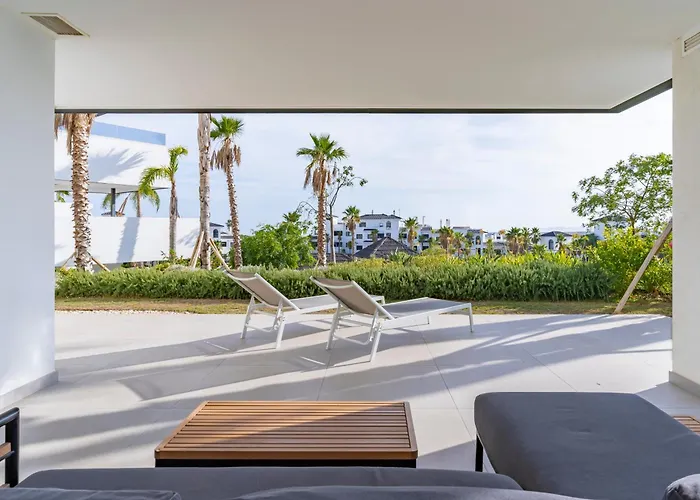 Lux Ground Floor In Mirador Apartment *